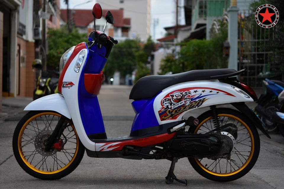 Honda SCOOPY I 2012  1