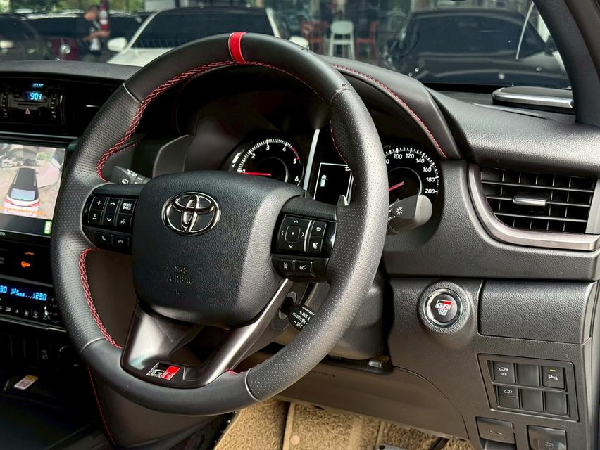 Toyota Fortuner 2.8GR Sport 4wd ปี22 รูปที่ 11
