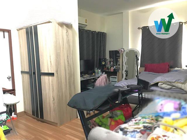 หมู่บ้านพรายรัตนะ ขายบ้านเดี่ยว 42 ตร.ว. หน้ากว้าง พื้นที่เยอะ 2 ห้องนอน 2 ห้องน้ำ 3 แอร์ 2 ที่จอดรถ ใกล้รถไฟฟ้าสถานีคปอ. 9