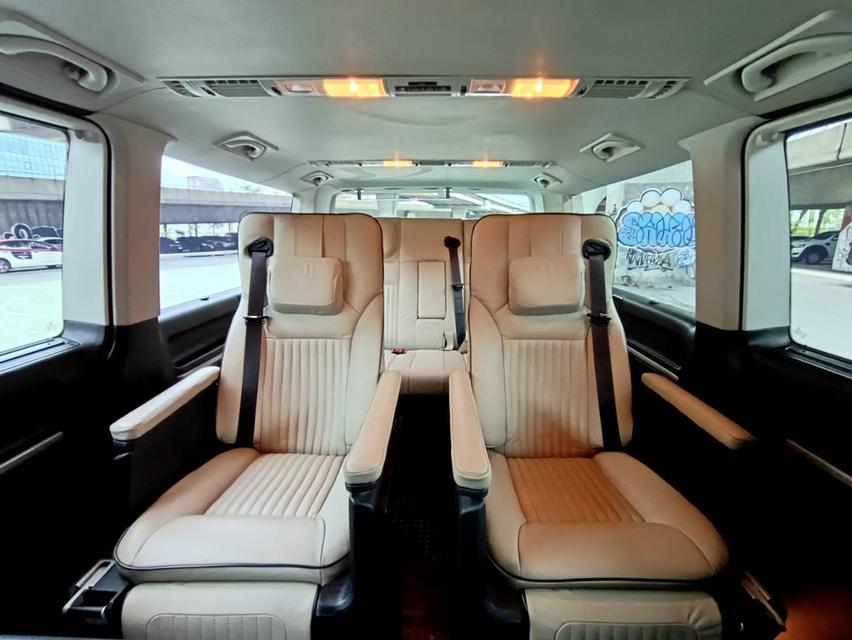 รหัสรถ PEAT8274 Volk Caravelle Comfortline2  เครื่องดีเซล แต่งVIP เต็มระบบ 2017 9