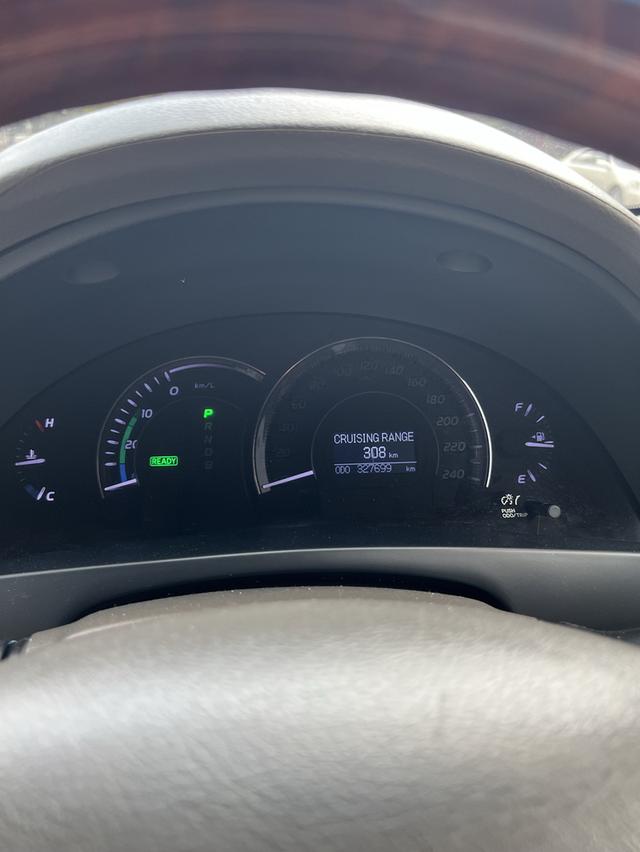 รถยนต์โตโยต้าแคมรี่ไฮบริดปี2010สีขาว รูปที่ 4