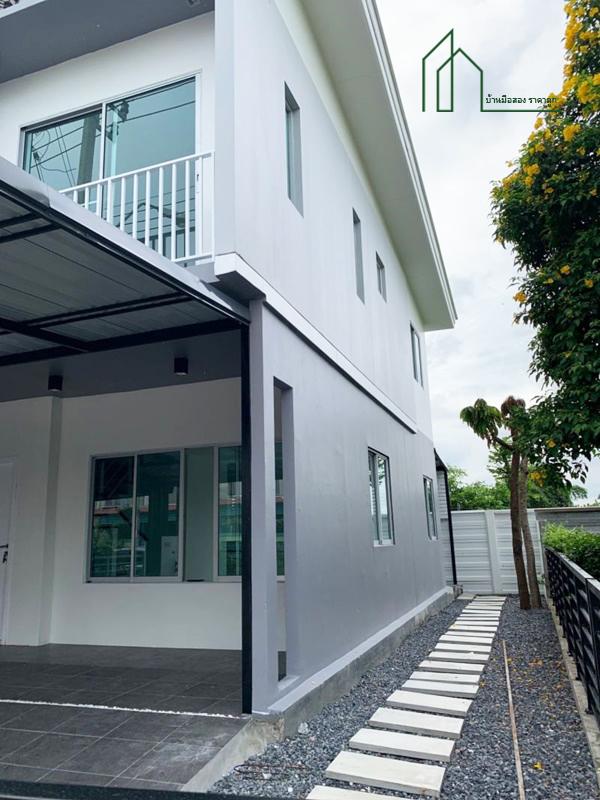 ทาวน์เฮาส์ 2 ชั้น  หลังมุม หมู่บ้านเดอะคอนเน็ค 22 ( มีนบุรี-รามอินทรา ) ถนนสุวินทวงศ์  2