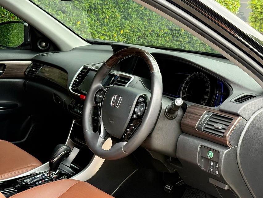 2017 HONDA ACCORD HYBRID TECH รถสภาพสวย สมบูรณ์ วิ่งน้อยเพียง 80,000 กม รถเข้าศูนย์ทุกระยะ ไม่เคยมีอุบัติเหตุครับ 10