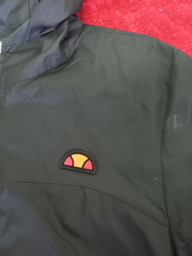 ellesse เสื้อคลุมมือสองนำเข้า รูปย่อยที่ 3