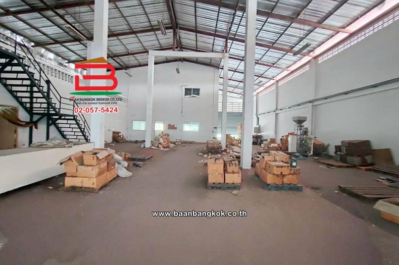 ที่ดินพร้อมสิ่งปลูกสร้าง เนื้อที่ 400 ตร.ว. ซอยนวลจันทร์ 56 ใกล้วัดนวลจันทร์ ถนนนวมินทร์ แขวงคลองกุ่ม เขตบึงกุ่ม 8