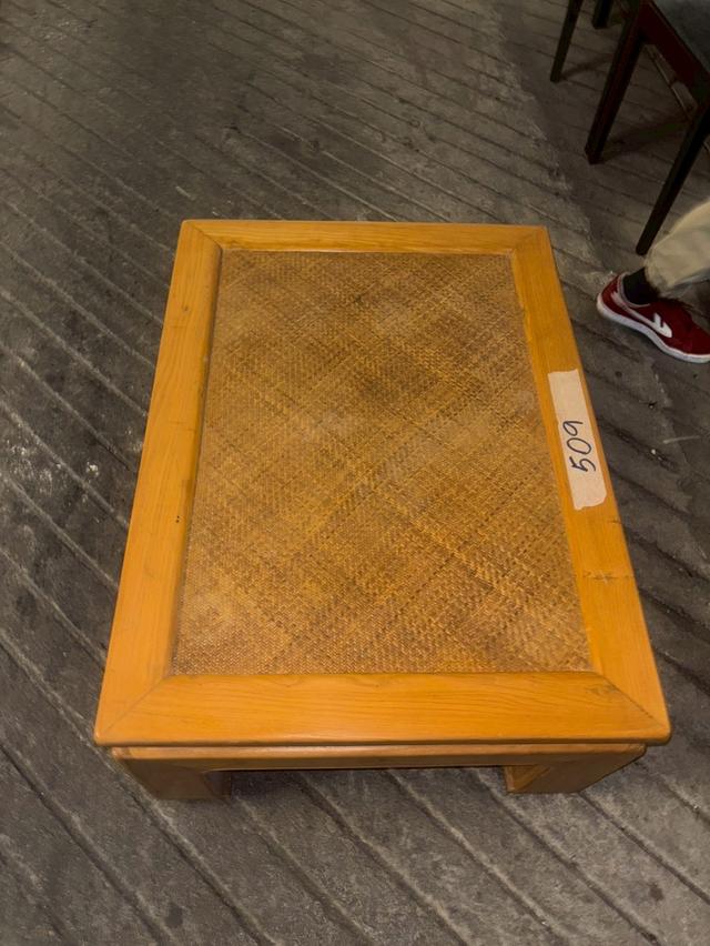 โต๊ะไม้สัก มี2ขนาด ใหญ่ 120x90x42 เซนติเมตร (2000บาท) กลาง 95x80x42 เซนติเมตร (1700บาท) 5