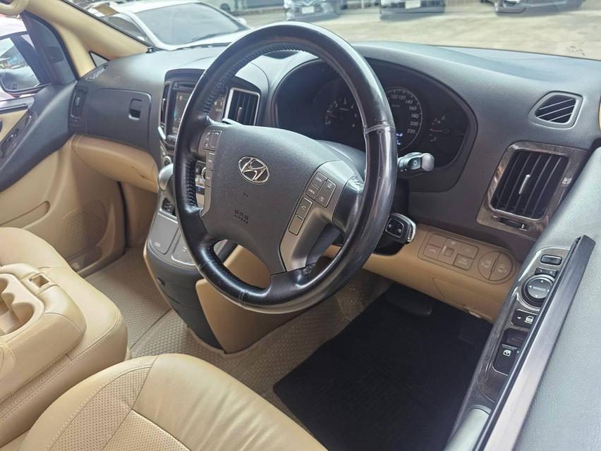 เข้าใหม่#Hyundai #H1 deluxe Top ปี 2018 จด 2019 สีดำ ดีเซล 11 ที่นั่งรถศูนย์ฮุนได ไมล์แท้เพียง 149,xxx km. รูปที่ 14