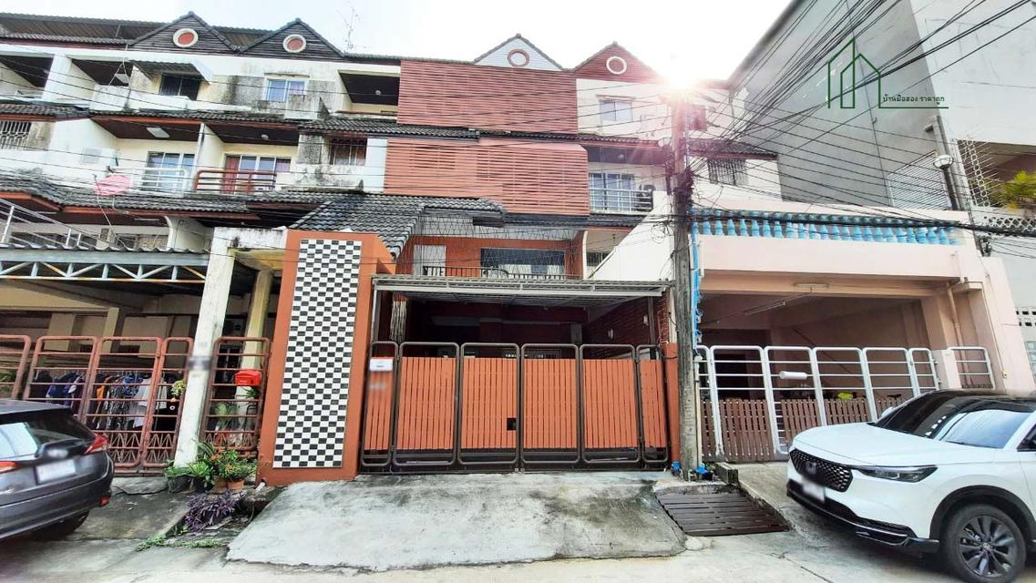ขายด่วน พร้อมผู้เช่า ทาวน์โฮม 4 ชั้น หมู่บ้านวราธรวิลล์ พัฒนาการ 44