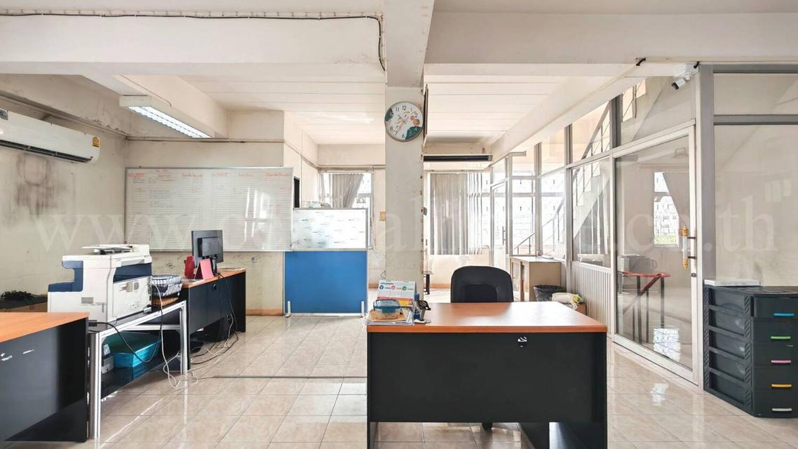 อาคารพาณิชย์ 4 ชั้นครึ่ง 2 คูหา ถนนพหลโยธิน (รังสิต - นวนคร) ใกล้ตลาดไท ถูกมาก 11