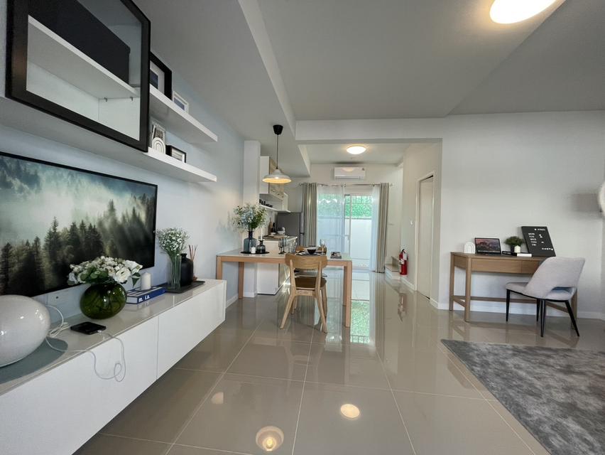 🏡 ทาวน์โฮมสองชั้นในโครงการ ทำเลใกล้ตลาดและเซ็นทรัลเชียงใหม่ #สันทราย ราคาเพียง 22,000 บาท/เดือน✨ 清迈两层联排别墅出租 2 卧室 3 卫生间 – 租金 22,000 泰铢/月 ✨ 12