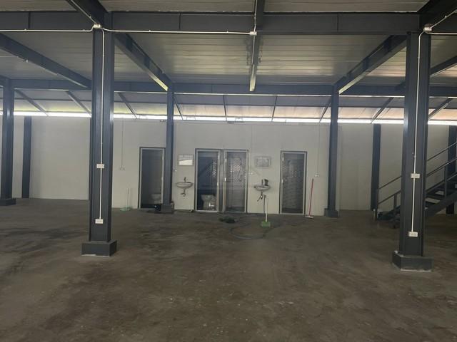 ให้เช่า โกดังสร้างใหม่ พร้อมออฟฟิศ พื้นที่ 900 ตรม.พัฒนาการตัดใหม่ พัฒนาการ 97(ตัดใหม่) ไฟฟ้า 3 เฟส รถคอนเทนเนอร์เข้าได้ ใกล้สนามบินสุวรรณภูมิ 8