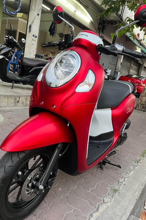 Honda Scoopy i สีแดง 3