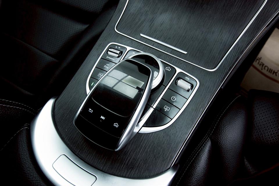 BENZ C220D 2.0 AVANTGARDE AT 2021C-Class ดีเซล ตัวท็อป Avantgarde โฉม W205 LCI รูปที่ 17