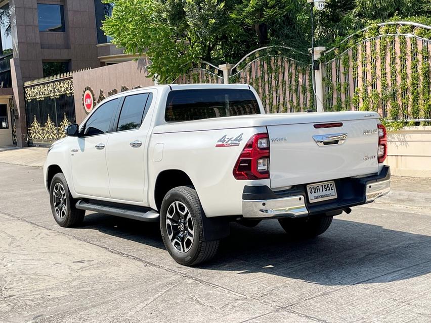 TOYOTA HILUX REVO DOUBLE CAB 2.8 HIGH 4WD ปี 2022 AUTO 4X4 สภาพนางฟ้า รูปที่ 2