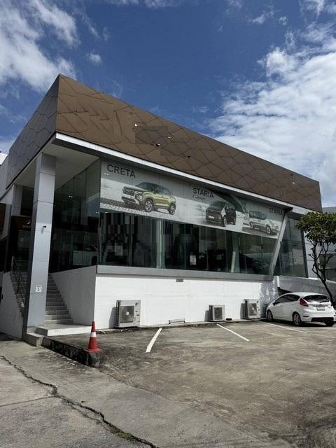 ให้เช่าพื้นที่โชว์รูม ขนาด 1 ไร่ ติดถนนรามอินทรา กม.4 ใกล้ BTS & Foodland 1