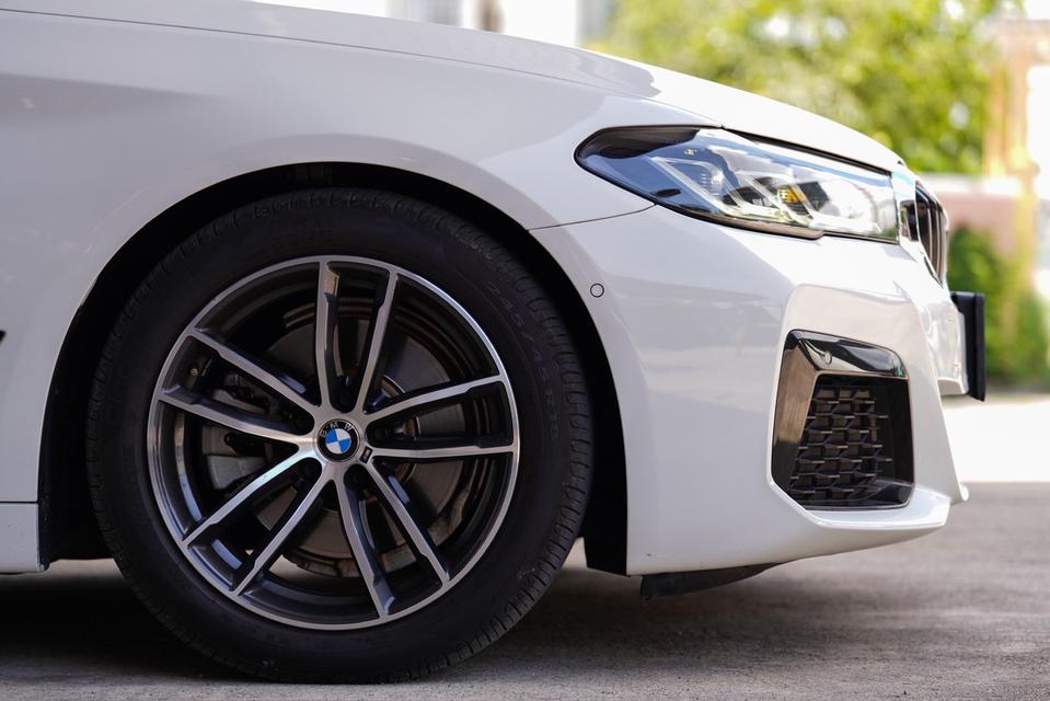BMW 520d M-Sport 2022 สีขาว รูปที่ 12