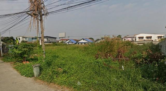 ขายด่วน พื้นที่ดิน ที่ดินถมแล้ว ซ.สวนผัก 50 0 SQ.WA 0 NGAN 1 RAI 20000000 THB ใกล้กับ ห่างถนนสวนผัก ประมาณ 600 ม. และห่า 6