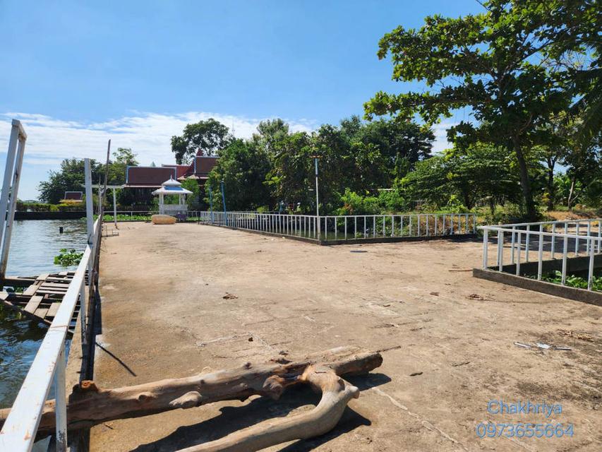 ขายที่ดินนนทบุรี ติดริมน้ำ 922 ตารางวา พร้อมสิ่งปลูกสร้าง เป็นอาคาร 3 ชั้น มีโรงรถ และ ร้านคาเฟ่ ลานเอนกประสงค์ พร้อมท่าขึ้นเรือ มีใบอนุญาต 8