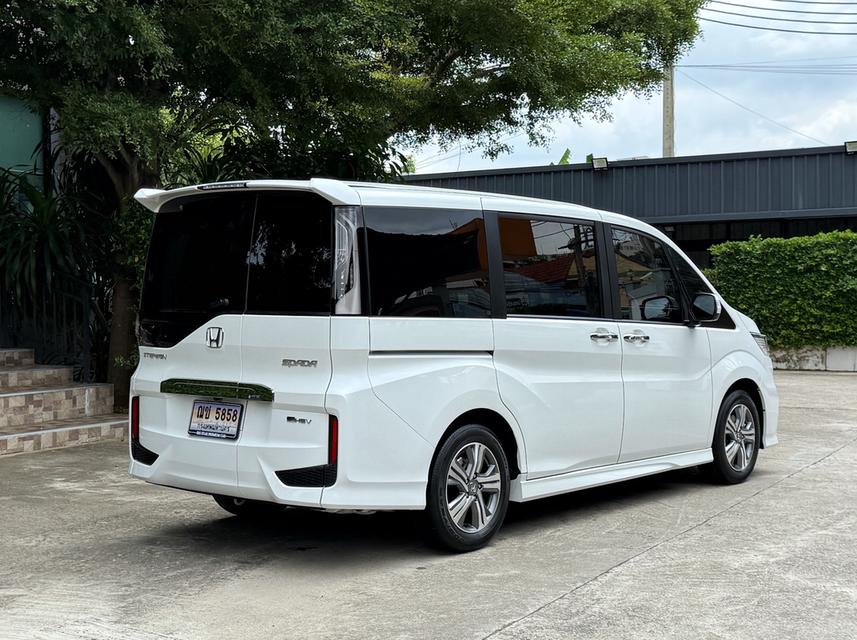 2022 HONDA STEPWAGON G-EX รถมือเดียวออกป้ายแดง รถวิ่งน้อยเพียง 25,000 กม ตัวรถเป็นรุ่น TOP สุด รถไม่เคยมีอุบัติเหตุครับ 3