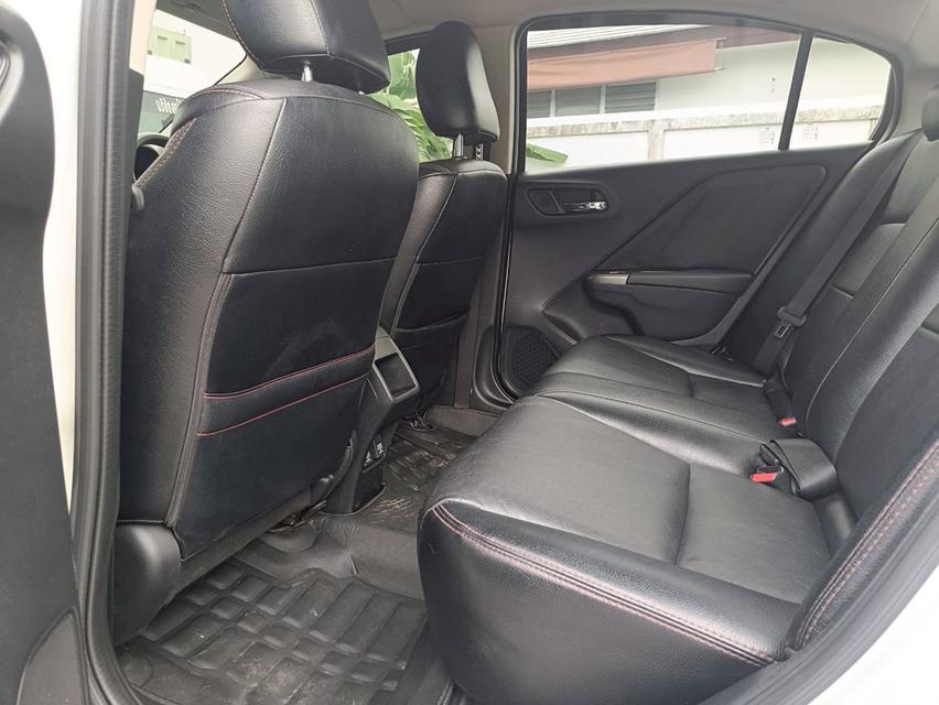 HONDA CITY 1.5 SV TOP   ปี 2018        สีขาว    ออโต้  13