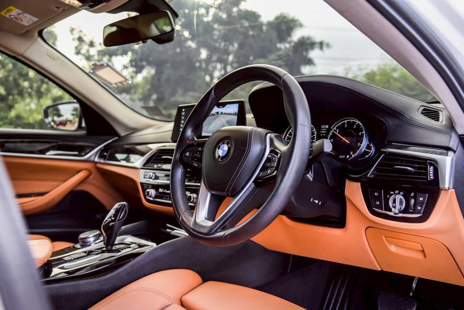 รหัสรถ CBL3000 BMW 520D Sport [G30] AT 2018 9
