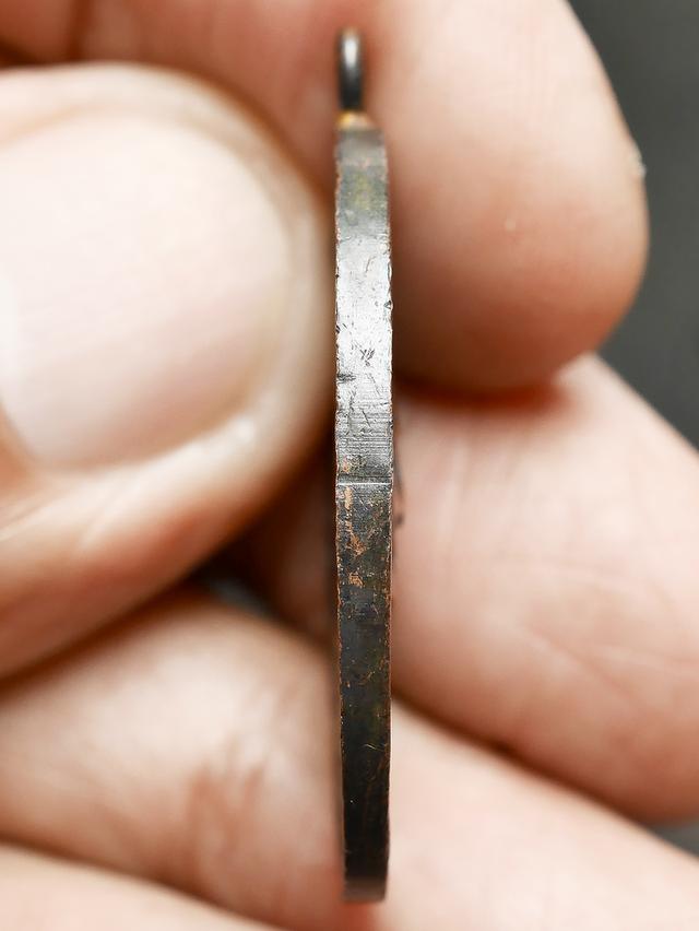 เหรียญหลวงพ่อคง รุ่นแรก วัดบางกะพ้อม ปี 2484...เก่าๆ 8