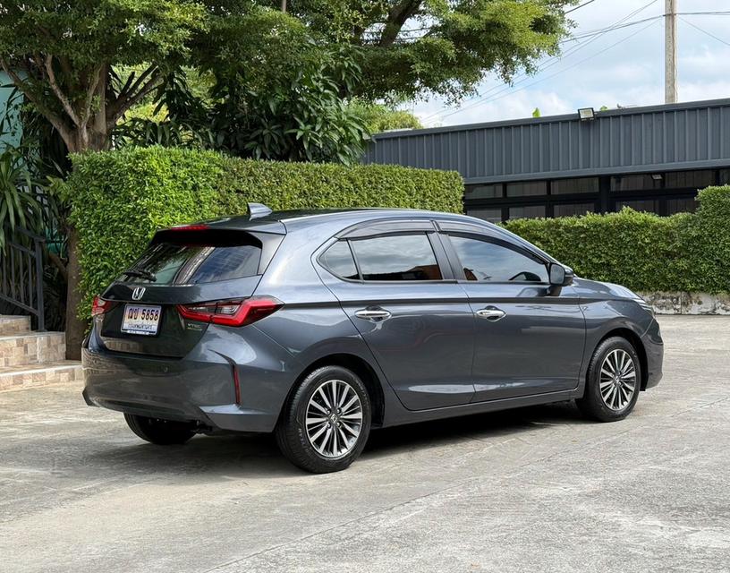 2023 HONDA CITY 1.0 TURBO SV รถมือเดียวออกป้ายแดง สภาพป้ายแดง วิ่งน้อยเพียง 18,000 กม รถไม่เคยมีอุบัติเหตุครับ