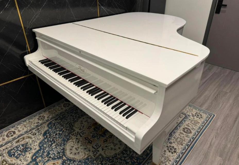 Grand Piano สีขาว