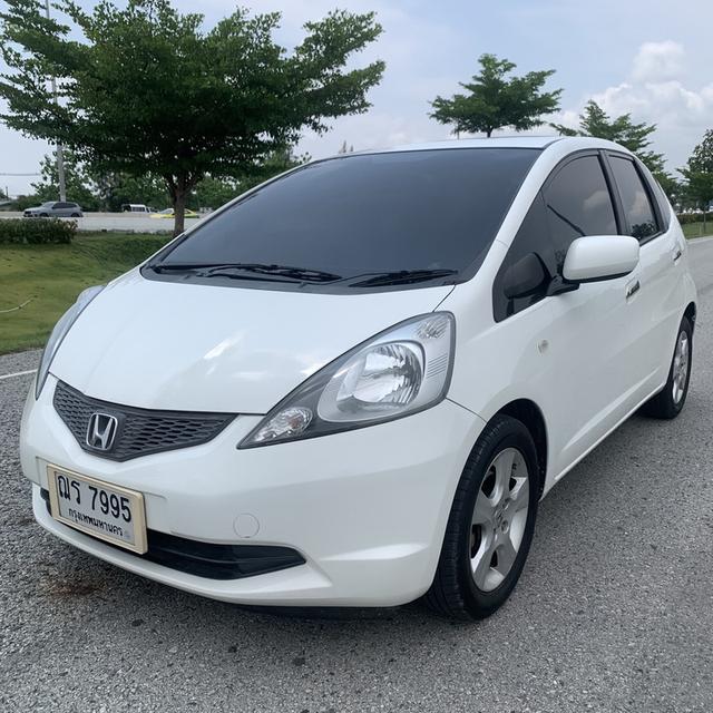 HONDA JAZZ GE 1.5V AUTO รถสวยมือเดียว เช็คศูนย์ทุกระยะ