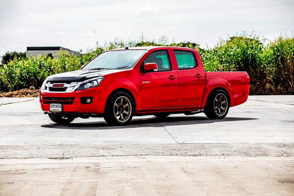 ISUZU D-MAX 2.5 L Ddi Cab4 ปี 2014 สีแดง มือเดียวป้ายแดง
