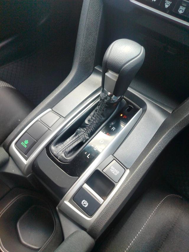 Honda Civic FC 1.8 E CVT (MNC) 2019 สีเทา มือเดียว 14