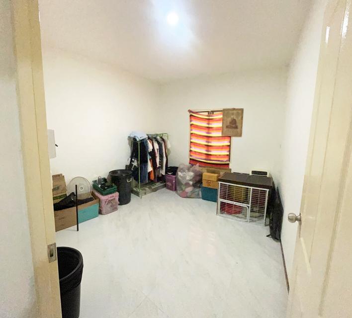 ฟรีโอนด่วนมากกกบ้านวรารักษ์ รังสิตคลองสาม คลองหลวงเลขที่ ซ.8/5🎉🎉  เนื้อที่ 20 ตรว.  2 ห้องนอน 🛌  ห้องน้ำ 🛁  1 ครัว 🍽1 ห้องโถง 📺 จอดรถในบ้านได้ 1 4