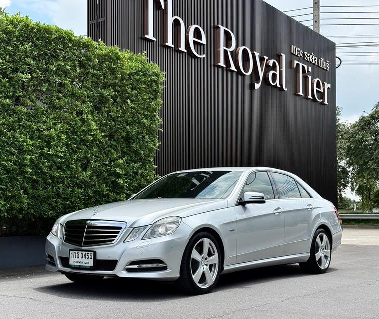 #Benz E250 CGI  7 SPEED เกียร์คอ 204 แรงม้า ปี12 สีเทา