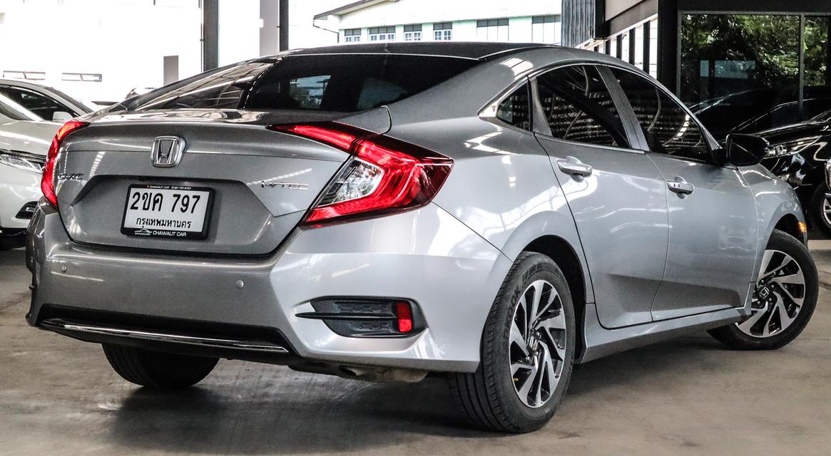 ขาย HONDA CIVIC FC 1.8 E ปี 2021 ไมล์แท้ 30,000 กม.