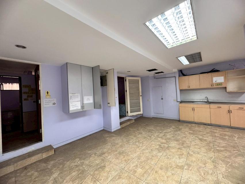 ให้เช่าอาคารพาณืชย์ ชั้น 1 และชั้นลอย อาคารโล่งสวย ติดถนนรามคำแหง (N.1920) 4