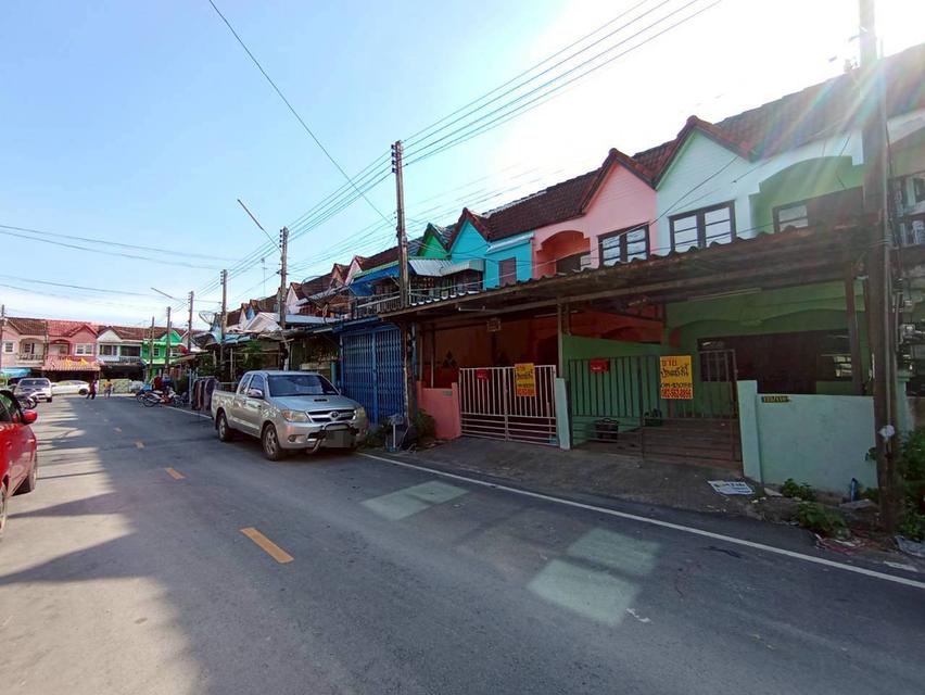 ขายบ้านทาวน์เฮ้าส์ 2 ชั้น หมู่บ้านรสสุคนธ์ธานี กระทุ่มแบน สมุทรสาคร