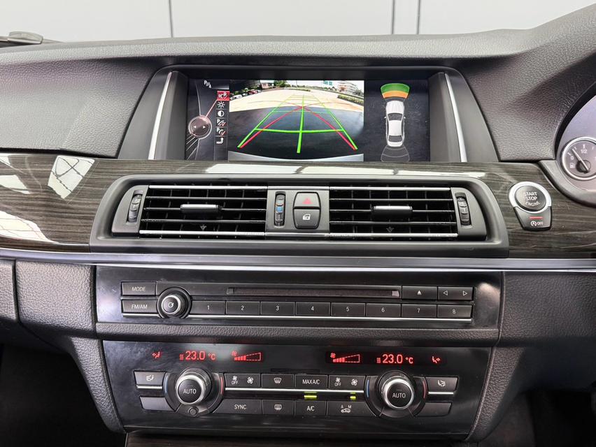 BMW SERIES 5, 528i LUXURY โฉม F10 ปี10-17 ปี2015สีเทา เครื่องยนต์เบนซิน 4 สูบ TwinPower Turbo 218 แรงม้า 🚀🚀 ไมล์แท้ 259,472 km. พร้อมป้ายทะเบียน✅✅ รูปที่ 14