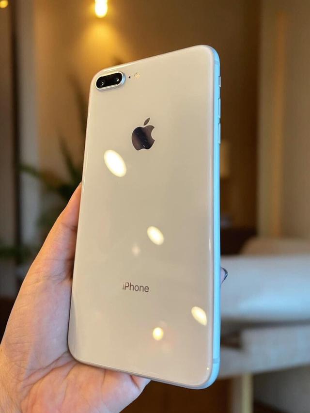 iPhone 8 Plus สภาพใหม่กริ๊บ 2