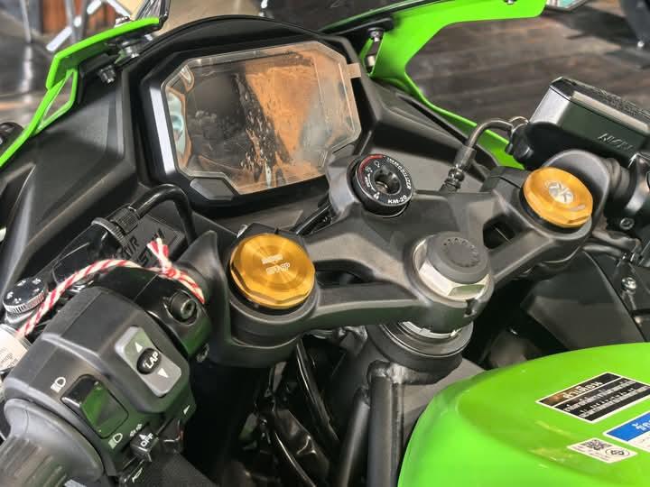 Kawasaki Ninja ZX-14R มือหนึ่ง 3