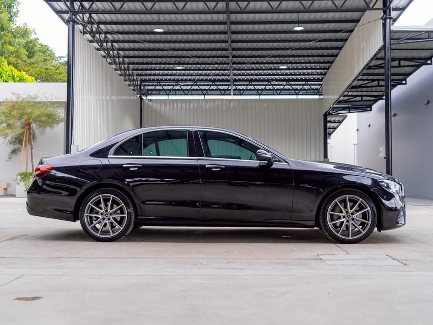 Mercedes-Benz E300e 2.0 AMG Plug-in Hybrid ปี 2021จด23 7