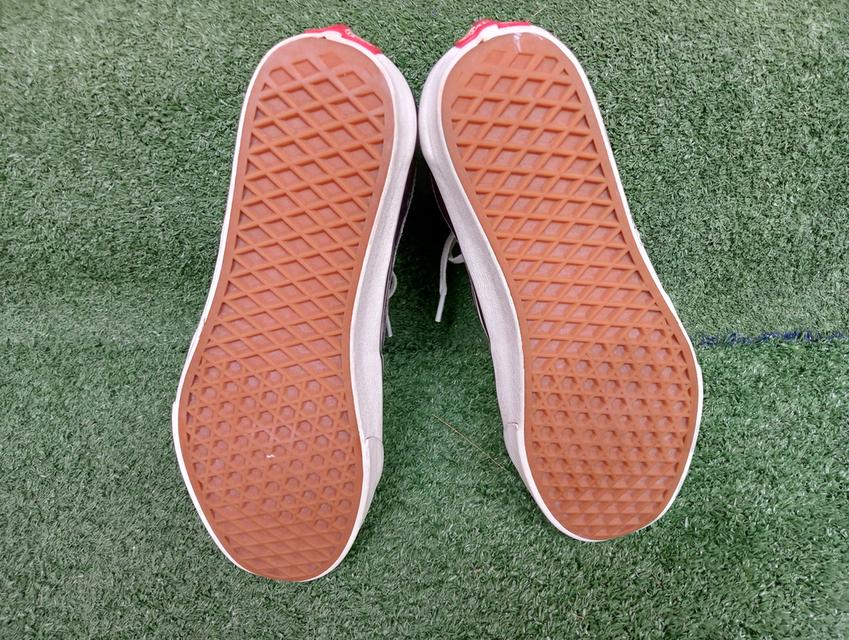 VANS ผ้าใบหุ้มข้อ มือสอง สภาพเหมือนใหม่ ส่งฟรี!