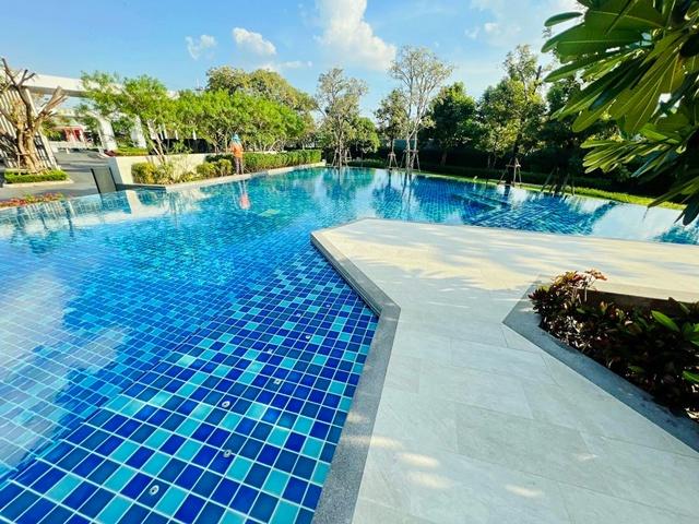 ฟิวเจอร์ พาร์ค รังสิต MRT รังสิต 3.2กม. ให้เช่าทาวน์โฮมสุดหรู 2 ชั้น 21 ตร.วา. 170 ตร.ม. รร.หอวัง ปทุมธานี 2.4 กม. ตกแต่ 5