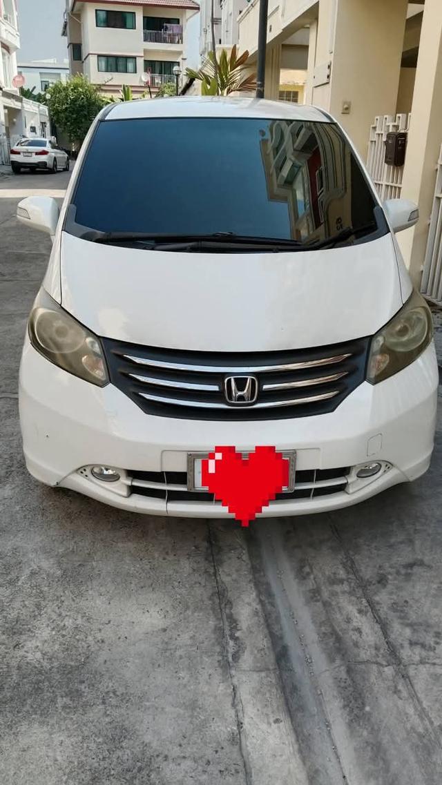 HONDA FREED สีขาวสภาพเดิมๆ