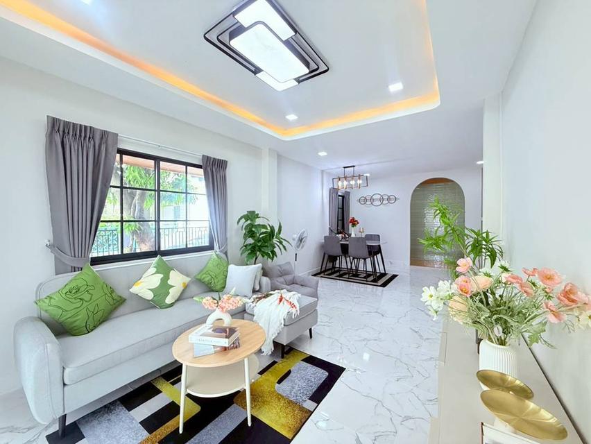 หมู่บ้านพูนสินธานี3 เคหะร่มเกล้าทาวน์เฮาส์ 2 ชั้น ตกแต่งใหม่พร้อมอยู่ หลังมุมติดที่กลับรถ 10