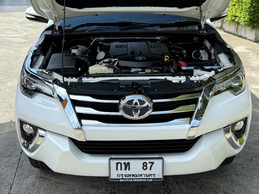 2018 TOYOTA FORTUNER 2.8V 4WD รถมือเดียวออกป้ายแดง รถวิ่งน้อย เข้าศูนย์ทุกระยะ ไม่เคยมีอุบัติเหตุครับ 15