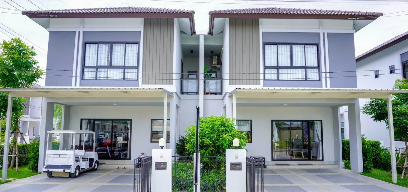 โครงการกาญจน์กนกวิลล์ 21 บ้านท่อ-สันทราย มิติใหม่ของรางวัลชีวิต ที่พร้อมจะเติมรอยยิ้มให้กับคนที่คุณรัก บ้านแฝดซีรีส์ใหม่มาพร้อมฟังก์ชั่นที่ลงตัว 1