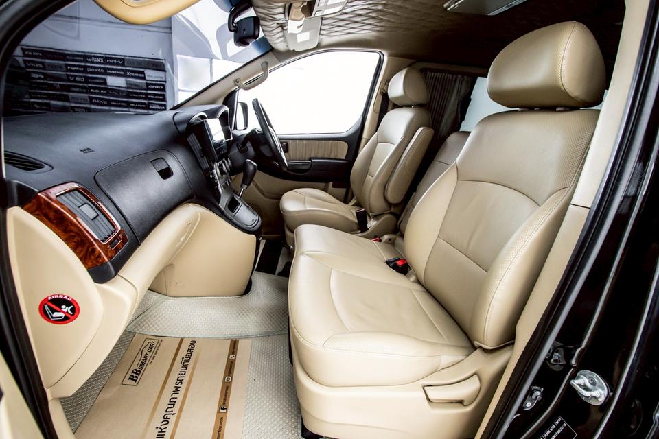 HYUNDAI H-1 2.5 DELUXE 2011 4