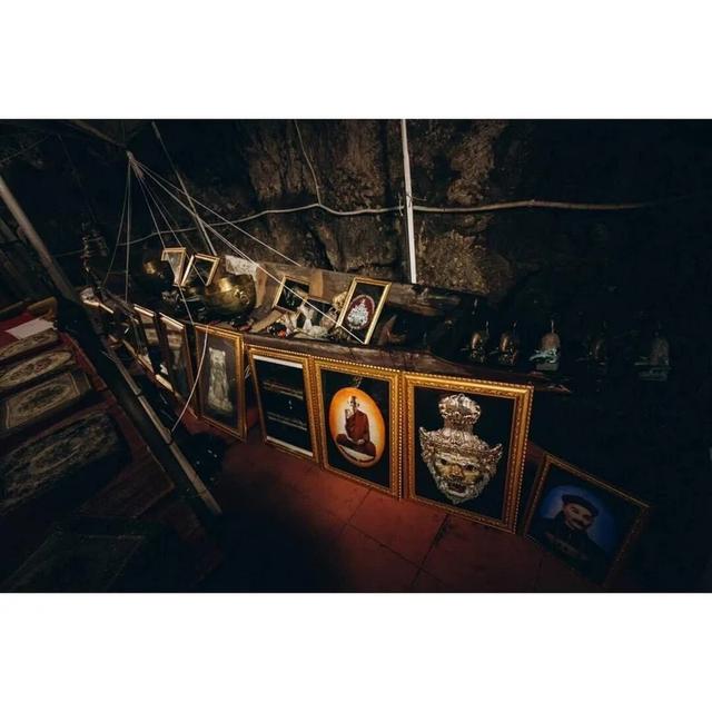 🐯👑 Supreme Tiger Authority Amulet – Racha Phayak Khao Or Edition for Commanding Power & Invincibility 12