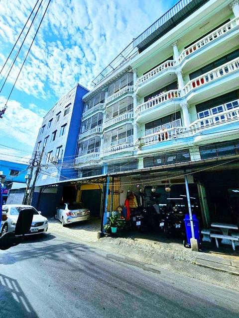BTSสะพานตากสิน 1.8 กม. จันทร์ 39-43 อาคารพาณิชย์ 6 ชั้น 2 คูหา รร.อัสสัมชัญ 1.4กม. 660 ตร.ม. 6นอน 7น้ำ ถ. เจริญราษฎร์ เซ 2