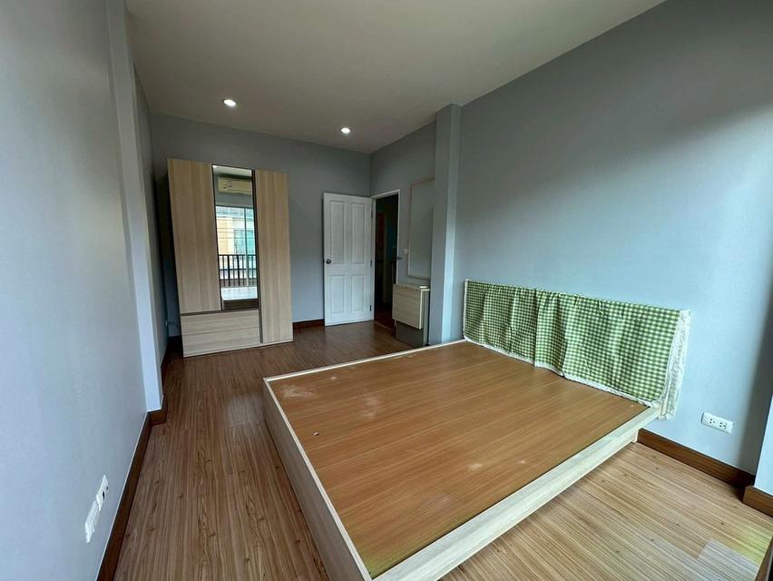 ขายทาวน์เฮ้าส์ 2 ชั้น 17 ตร.ว.หมู่บ้านสินนครวิลล์ ประชาอุทิศ–คู่สร้าง ทำเลดี ราคาเพียง 1.9 ล้าน (ฟรีโอน) 9